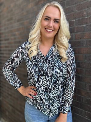 print ruffle blouse